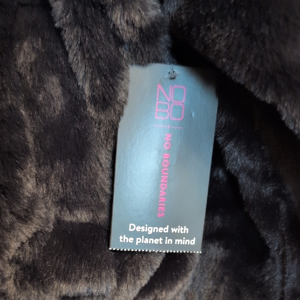 No Boundaries Black Faux Fur Jacket - Picture 2 of 6